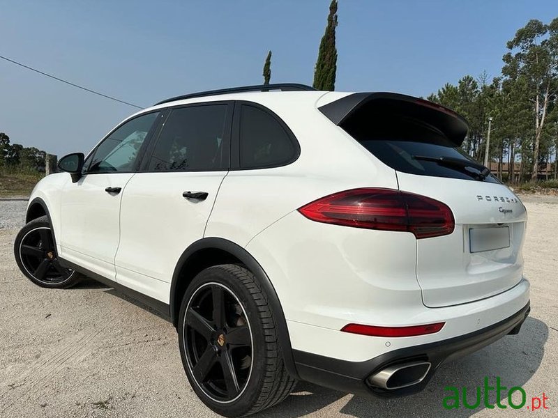 2016' Porsche Cayenne photo #4