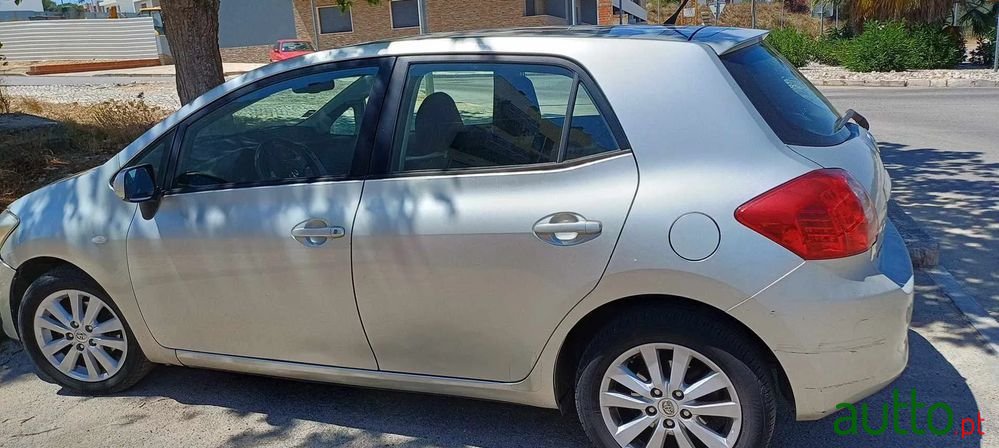 2007' Toyota Auris 1.4 D-4D photo #3