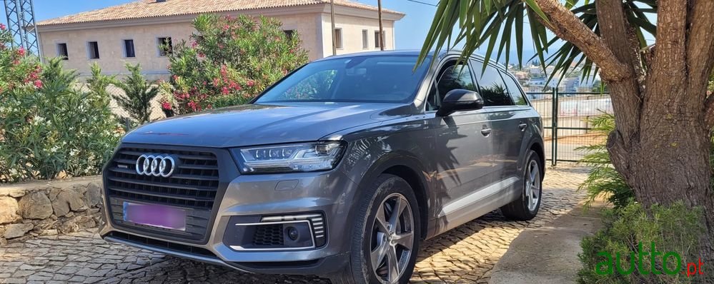 2016' Audi Q7 photo #1