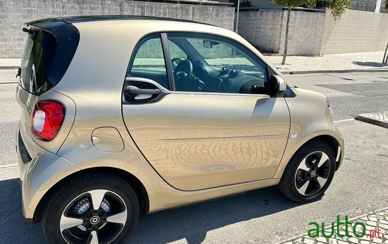 2020' Smart Fortwo Eq Passion photo #3