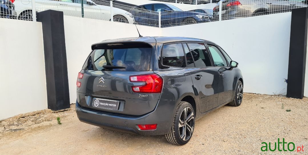 2016' Citroen C4 Grand Picasso photo #2