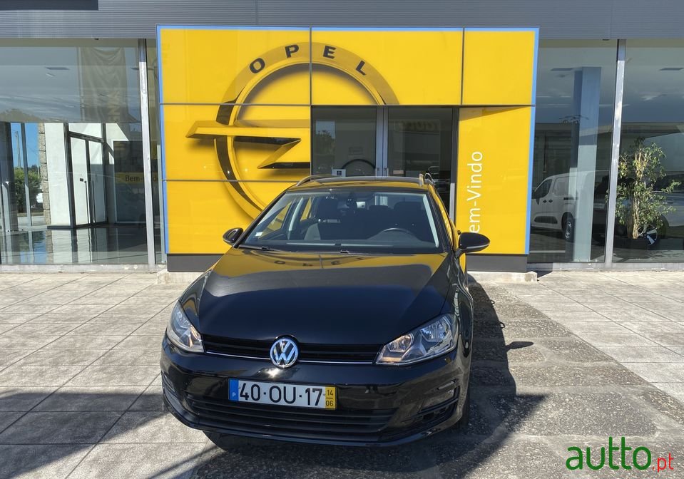 2014' Volkswagen Golf Variant photo #1