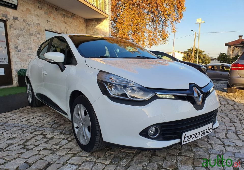 2016' Renault Clio photo #2