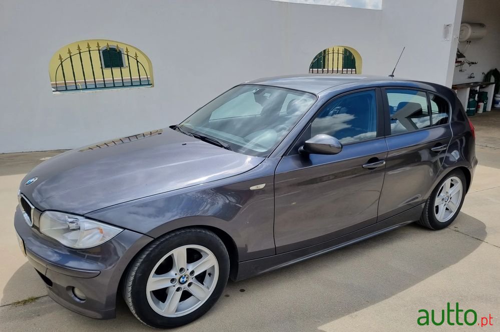 2005' BMW Série 1 D photo #3