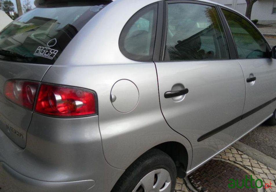 2004' SEAT Ibiza 1.2 Glx photo #1