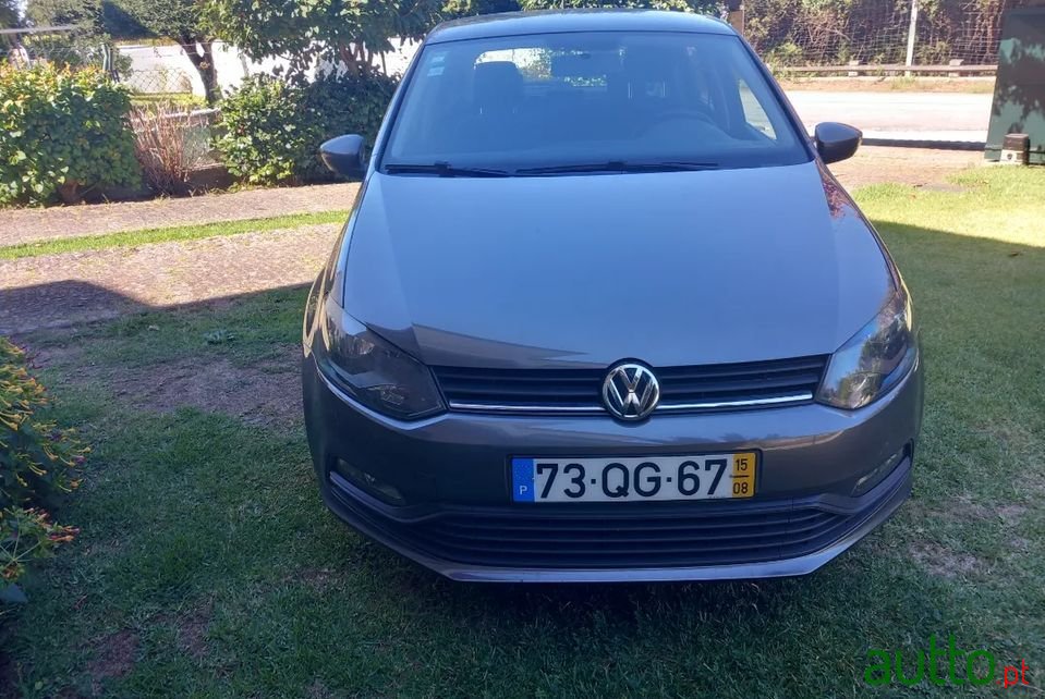 2015' Volkswagen Polo photo #3
