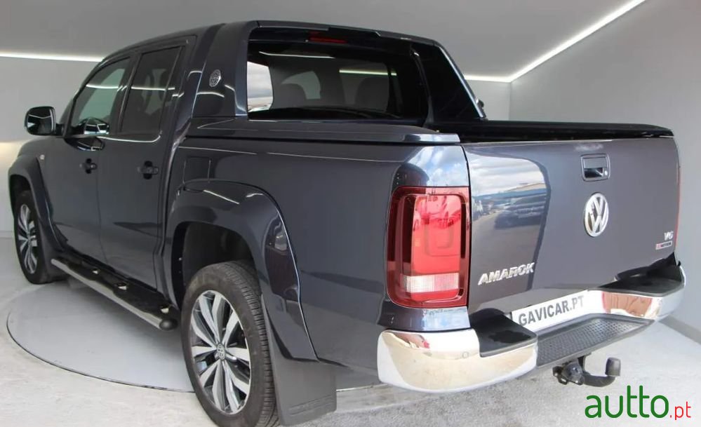 2020' Volkswagen Amarok photo #5