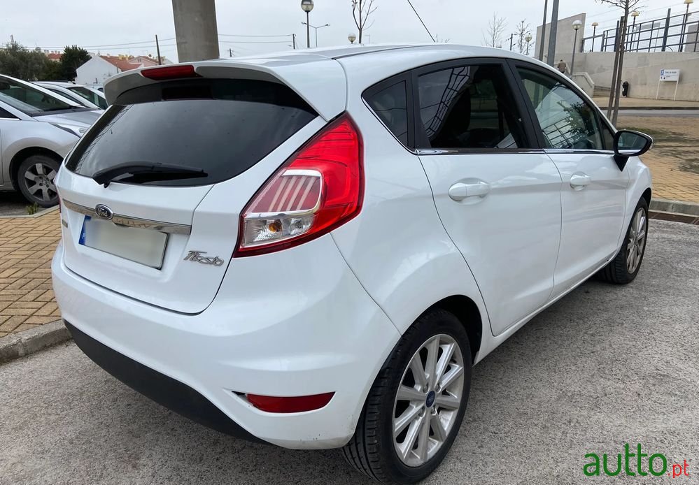 2017' Ford Fiesta photo #5