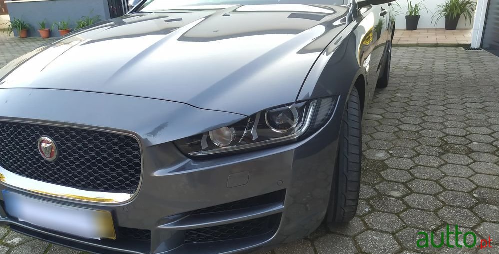 2017' Jaguar XE 2.0 D Prestige Aut. photo #2