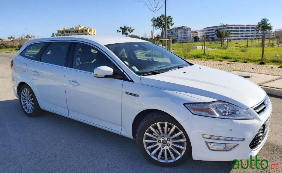 2014' Ford Mondeo Sw photo #3