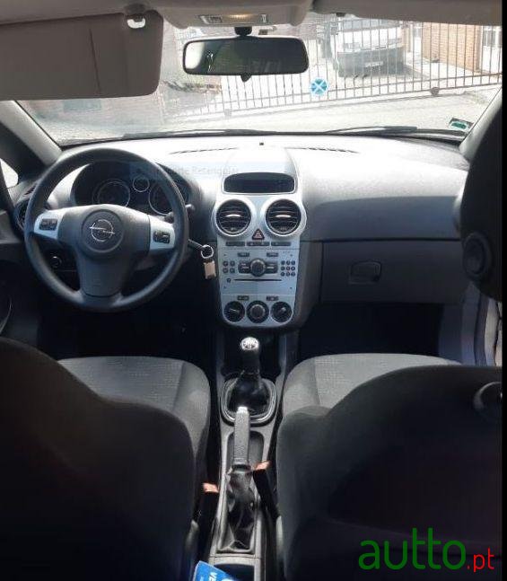 2012' Opel Corsa photo #4