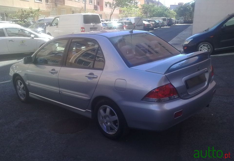 2006' Mitsubishi Lancer photo #6