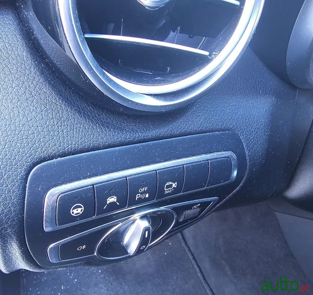 2017' Mercedes-Benz GLC 350 photo #5