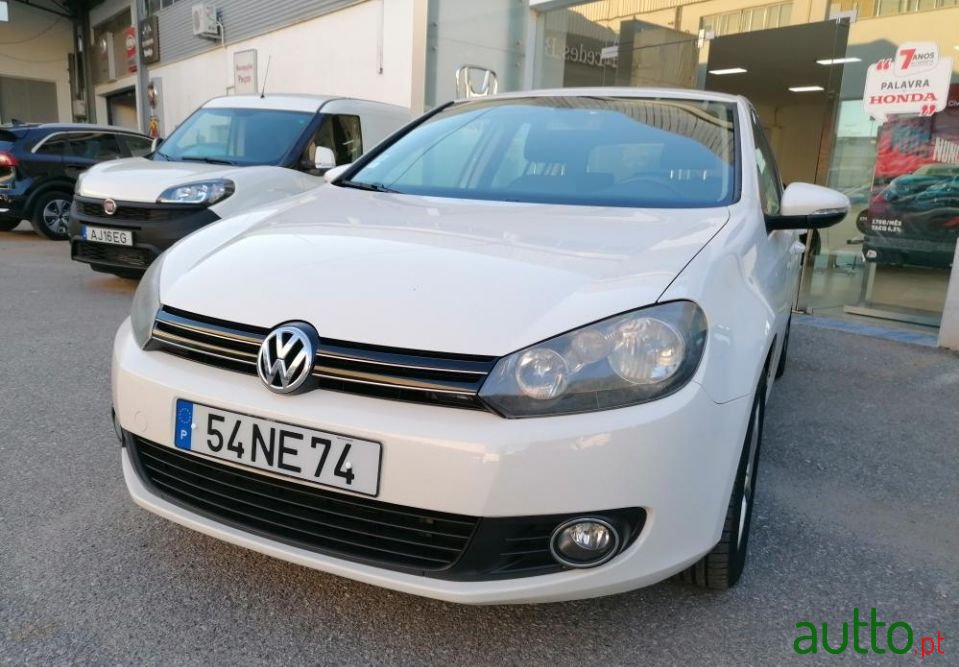 2012' Volkswagen Golf photo #1