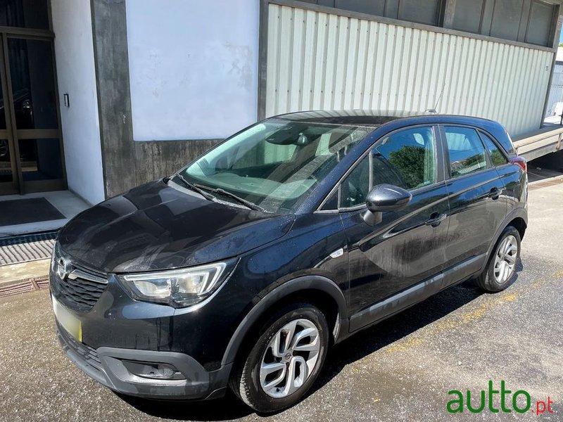 2018' Opel Crossland X 1.6 Cdti Edition photo #2