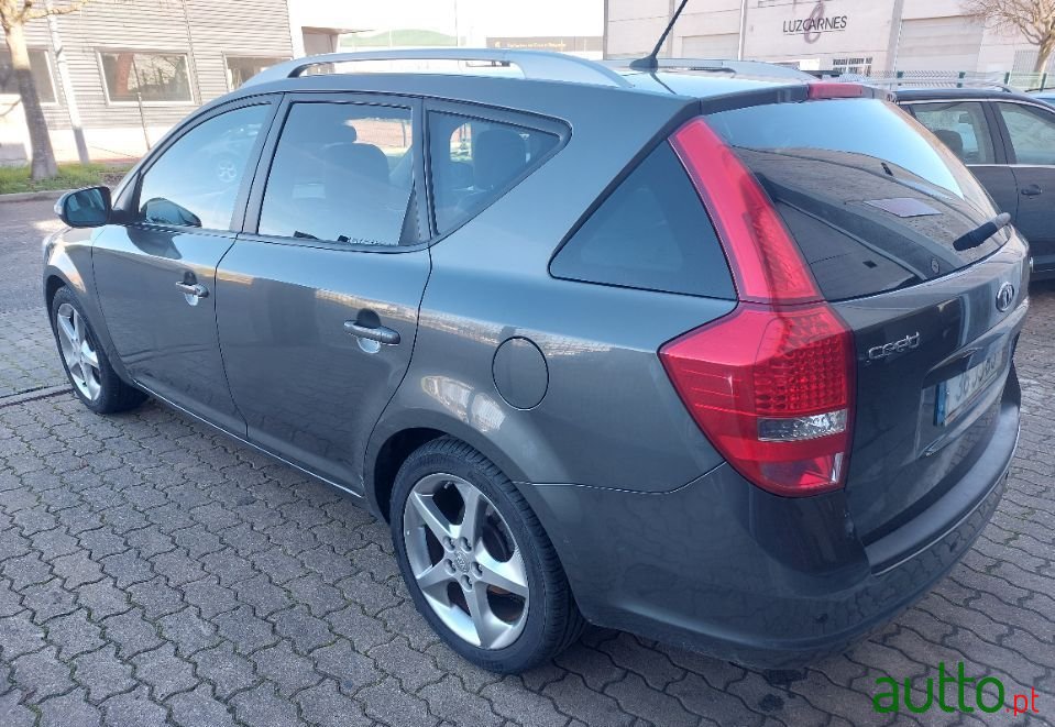 2010' Kia Ceed Sw photo #6