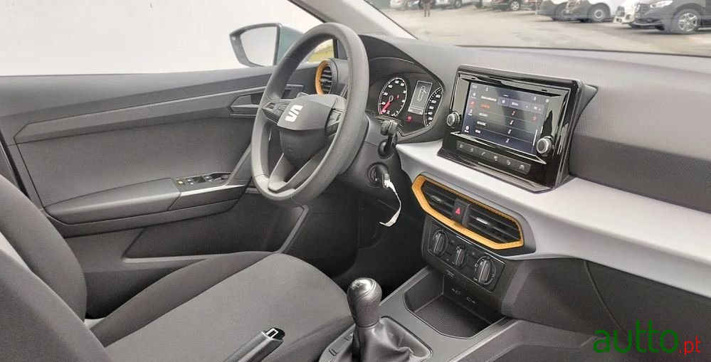 2022' SEAT Ibiza 1.0 Ecotsi Style photo #3