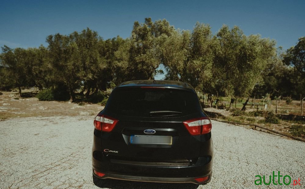 2013' Ford C-MAX photo #4