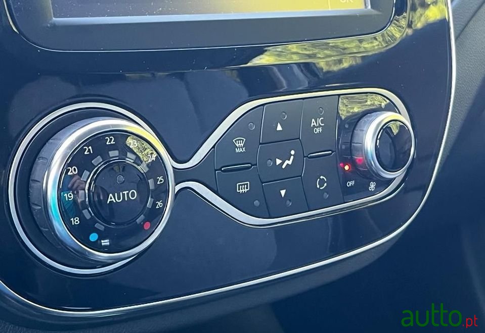 2019' Renault Captur photo #6