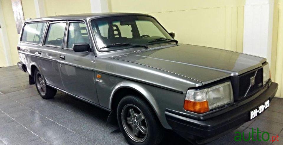1985' Volvo 245 Glt photo #1