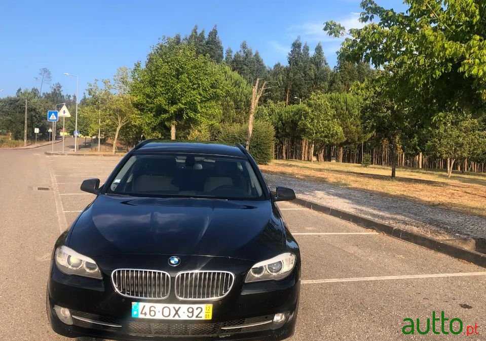 2012' BMW 520 photo #1