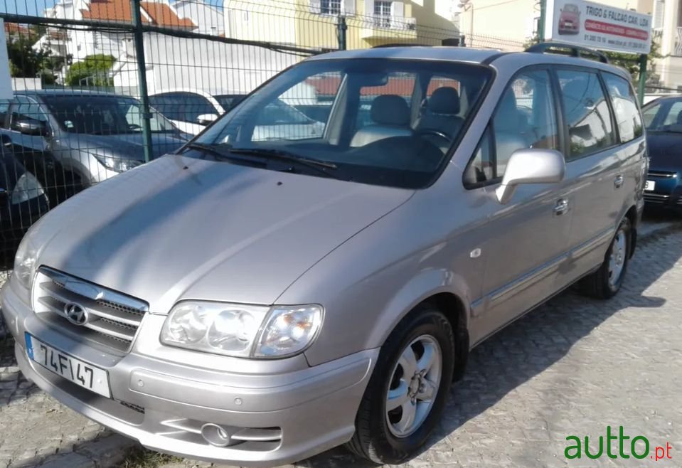 2008' Hyundai Trajet photo #2