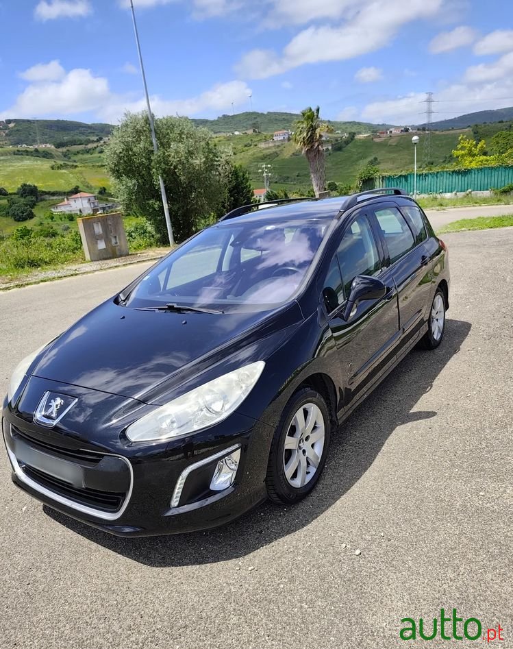 2013' Peugeot 308 Sw photo #3