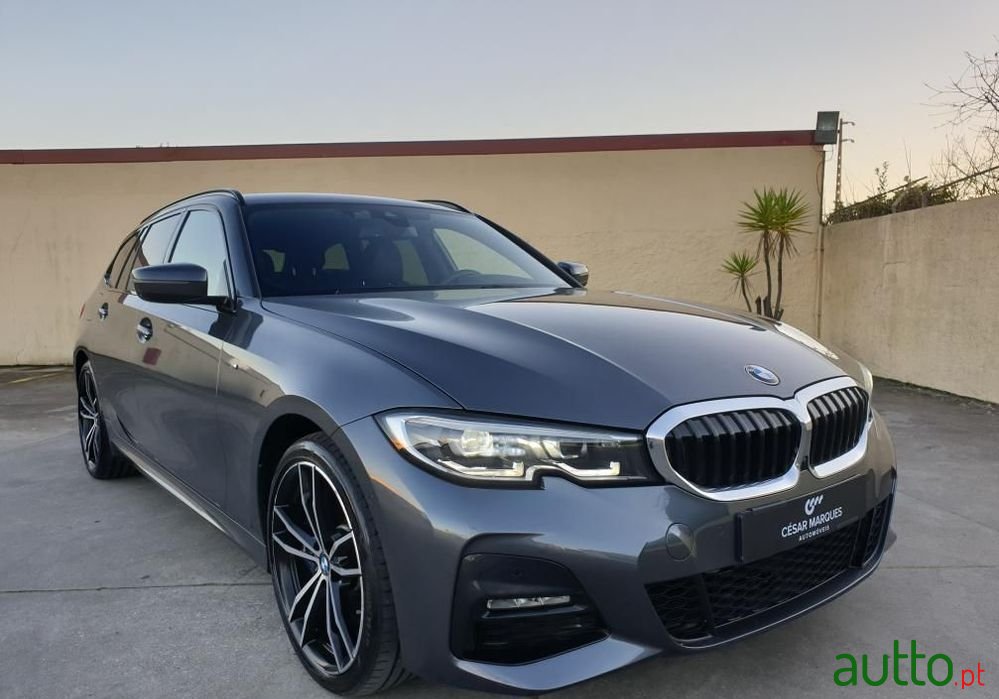 2020' BMW 330 photo #1