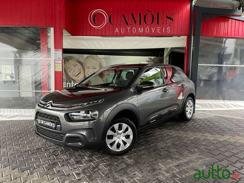 2018' Citroen C4 Cactus photo #1