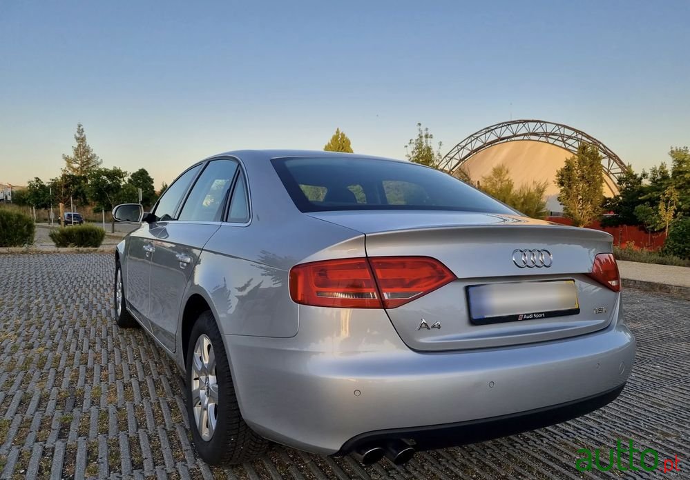 2009' Audi A4 photo #3