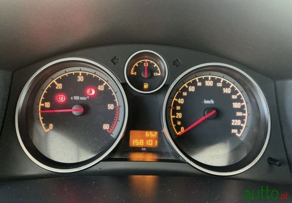 2006' Opel Astra 1.3 Cdti Cosmo photo #4