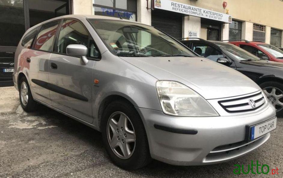 2003' Honda Stream 1.7 Vtec photo #4