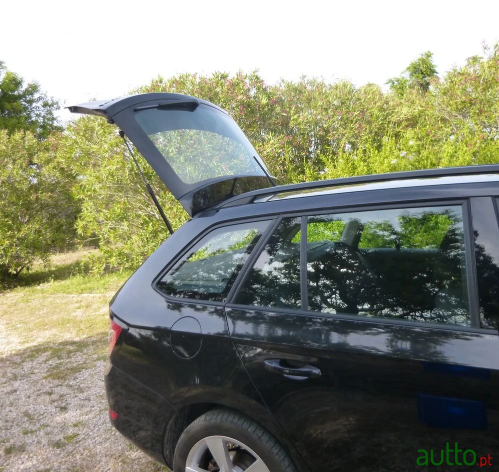 2019' Skoda Fabia 1.0 Active photo #4