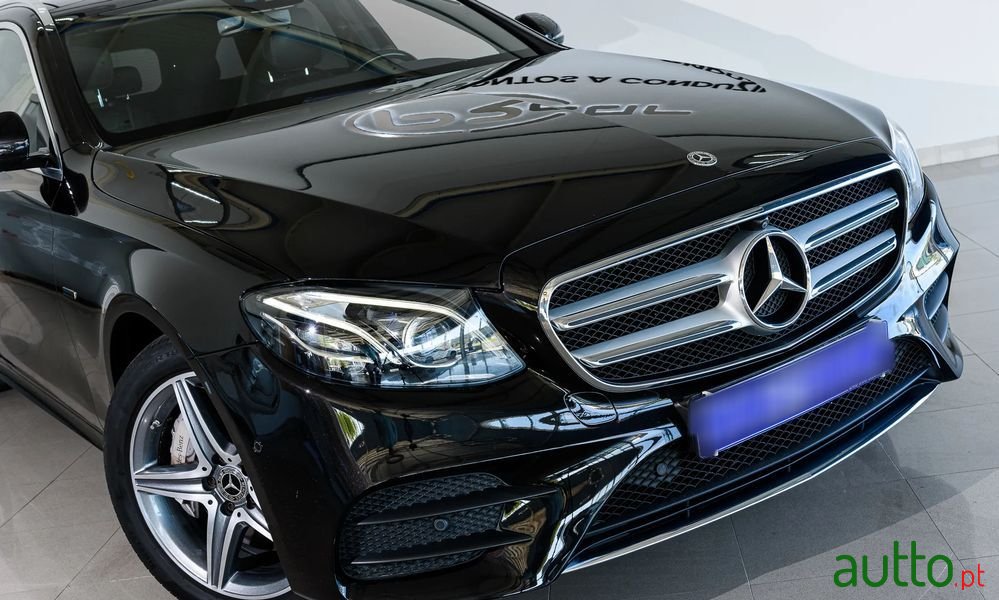 2020' Mercedes-Benz Classe E photo #3