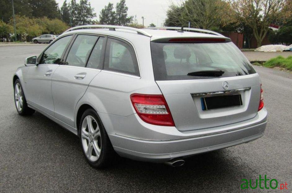 2009' Mercedes-Benz C-220 photo #2