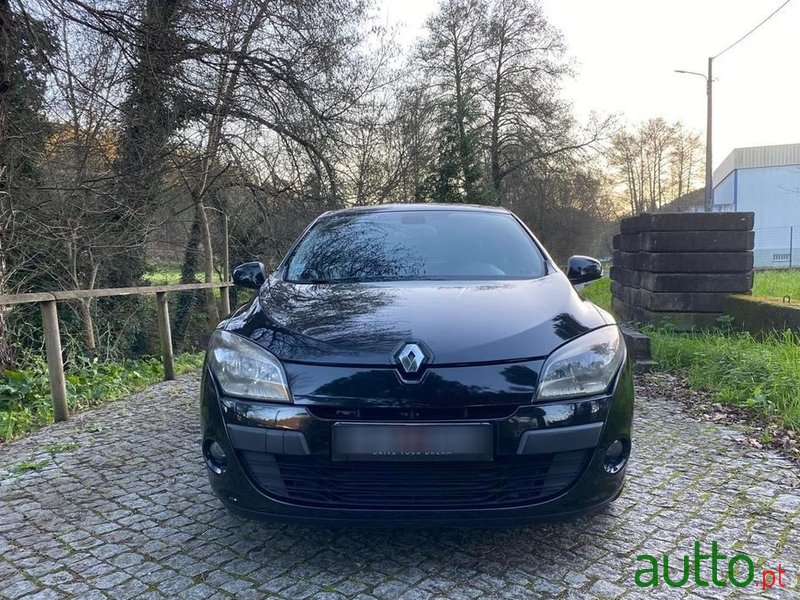 2009' Renault Megane photo #4