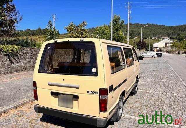 1987' Toyota HiAce photo #2