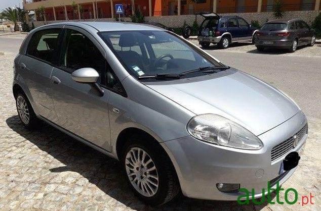 2009' Fiat Grande Punto 1,2 photo #2