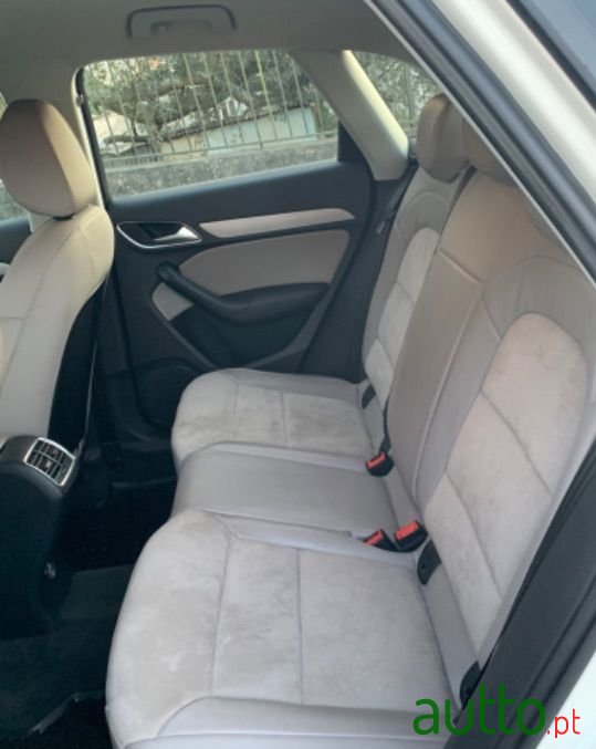 2013' Audi Q3 photo #5