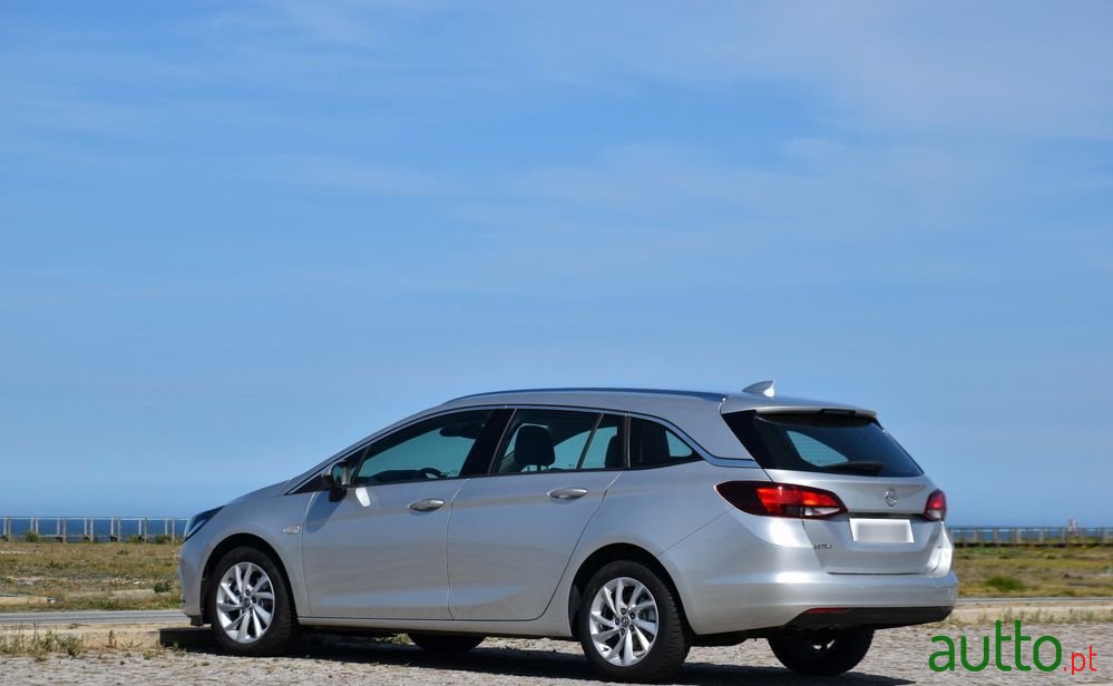 2019' Opel Astra Sports Tourer photo #6