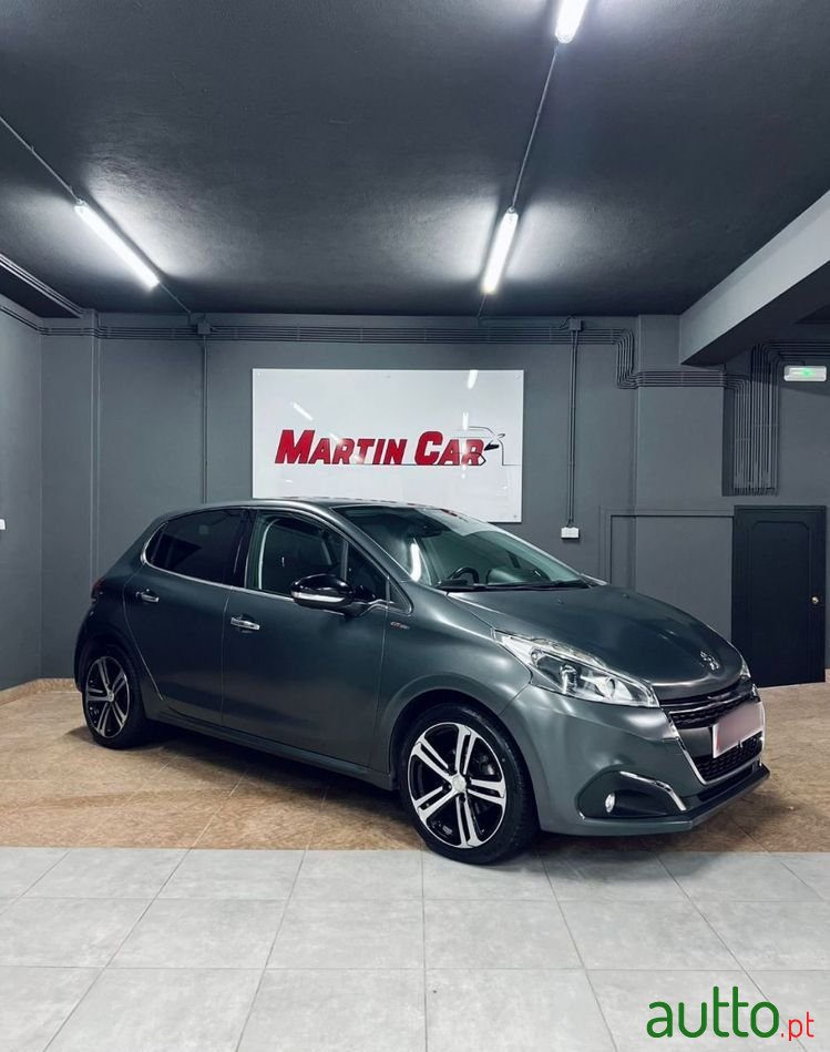 2015' Peugeot 208 Gt Line photo #1