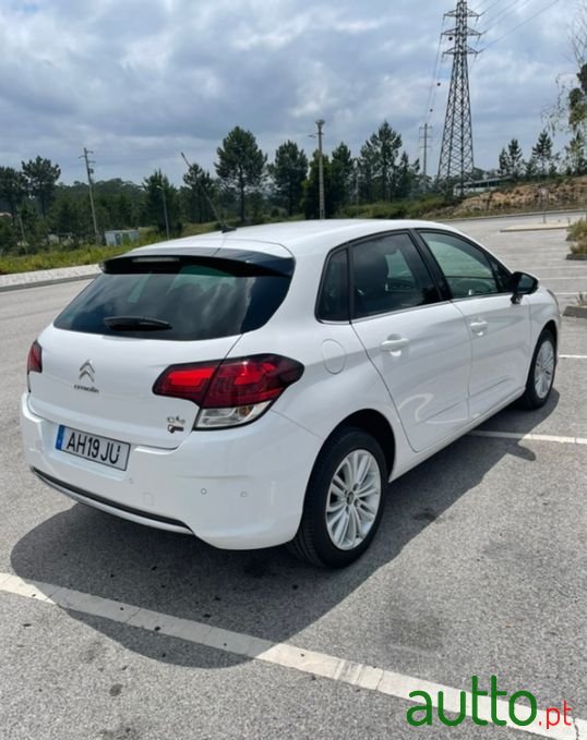 2017' Citroen C4 photo #5