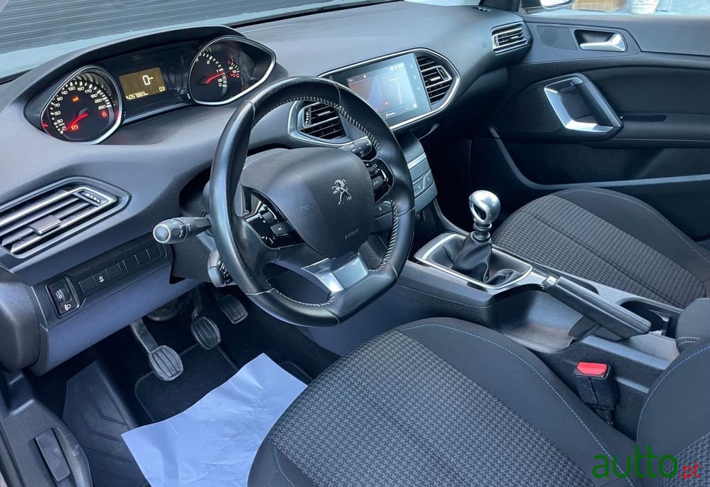 2019' Peugeot 308 Sw photo #6