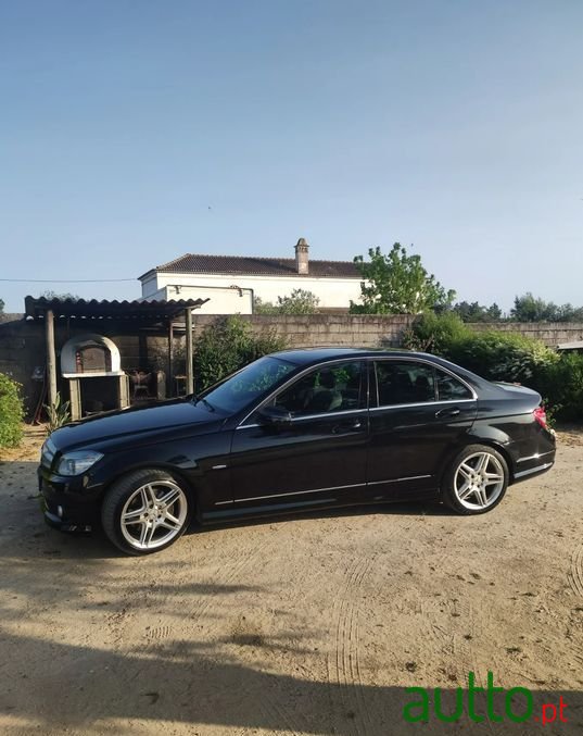 2008' Mercedes-Benz C-320 photo #1