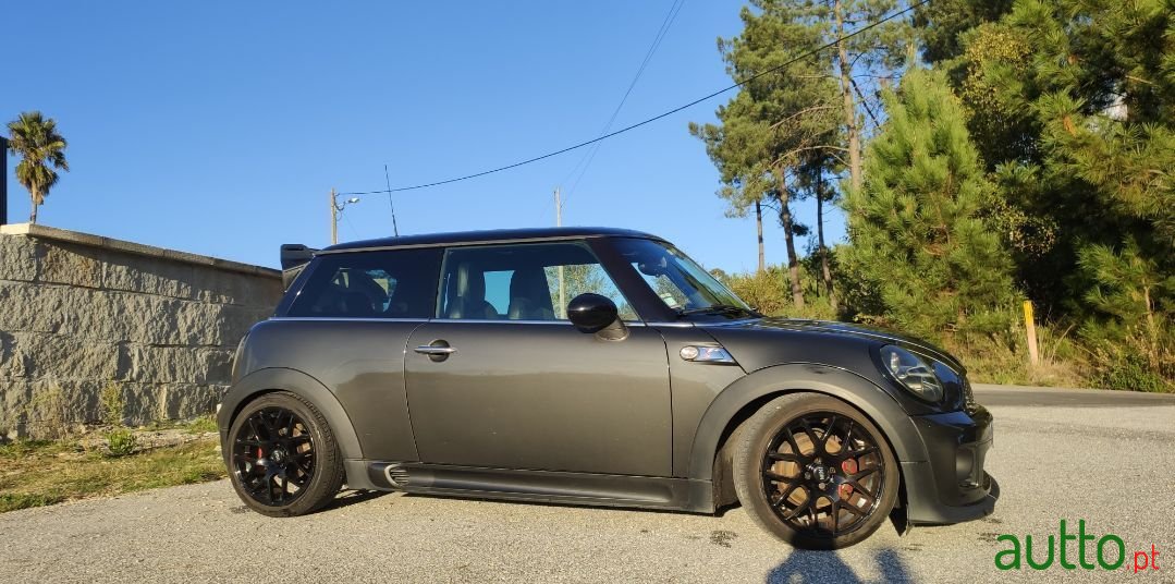 2013' MINI Cooper photo #1