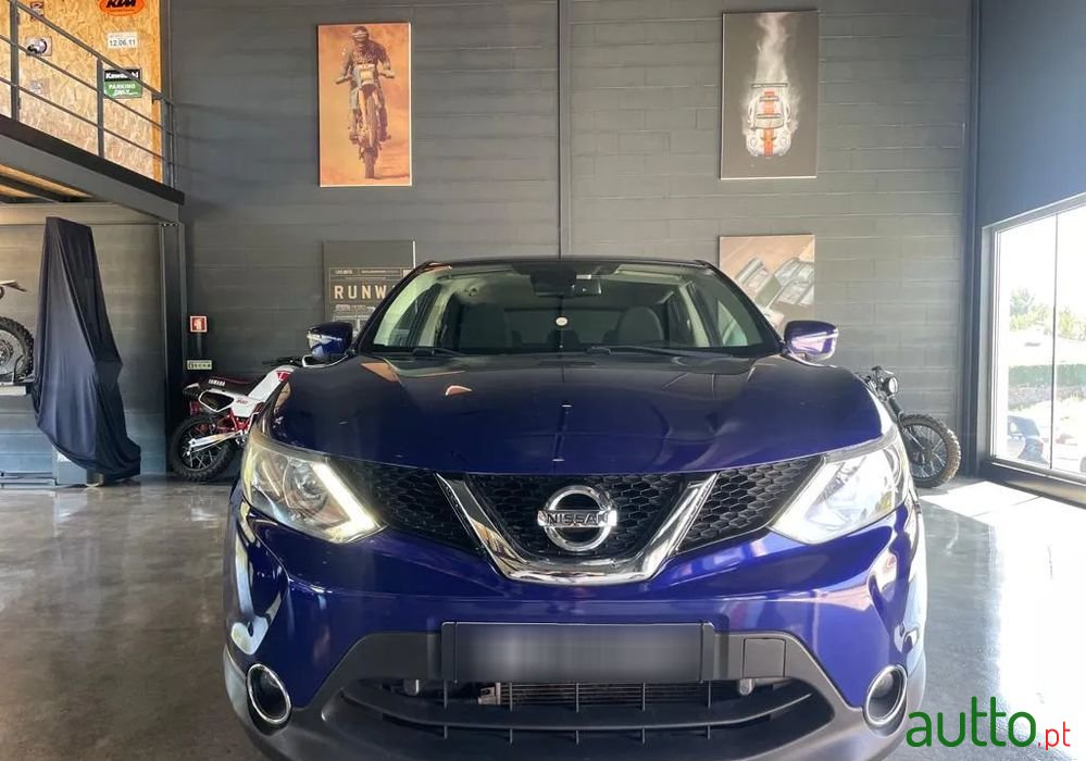 2015' Nissan Qashqai 1.2 Dig-T Tekna photo #2