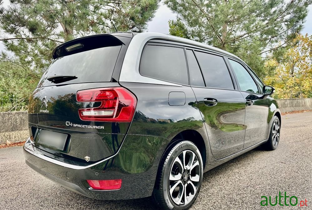 2020' Citroen C4 SpaceTourer photo #6