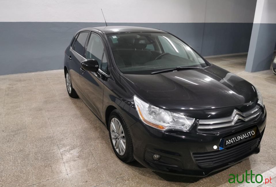 2013' Citroen C4 photo #2