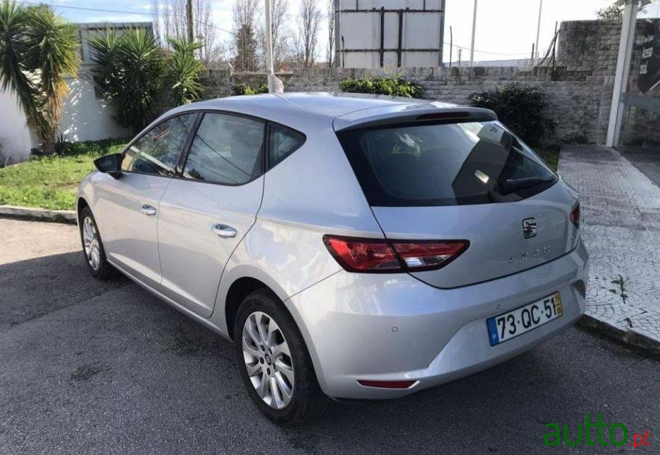 2015' SEAT Leon photo #2