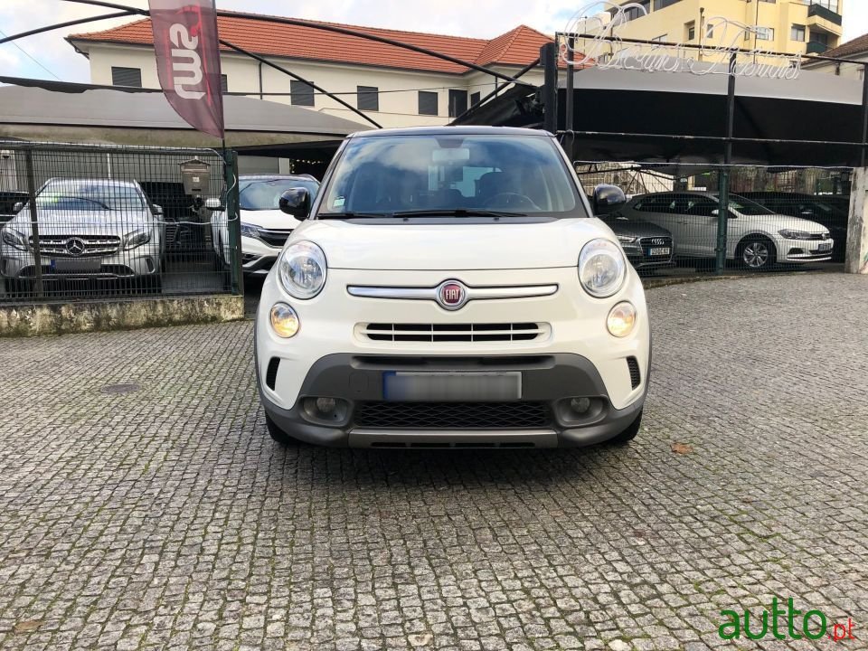 2014' Fiat 500L photo #2